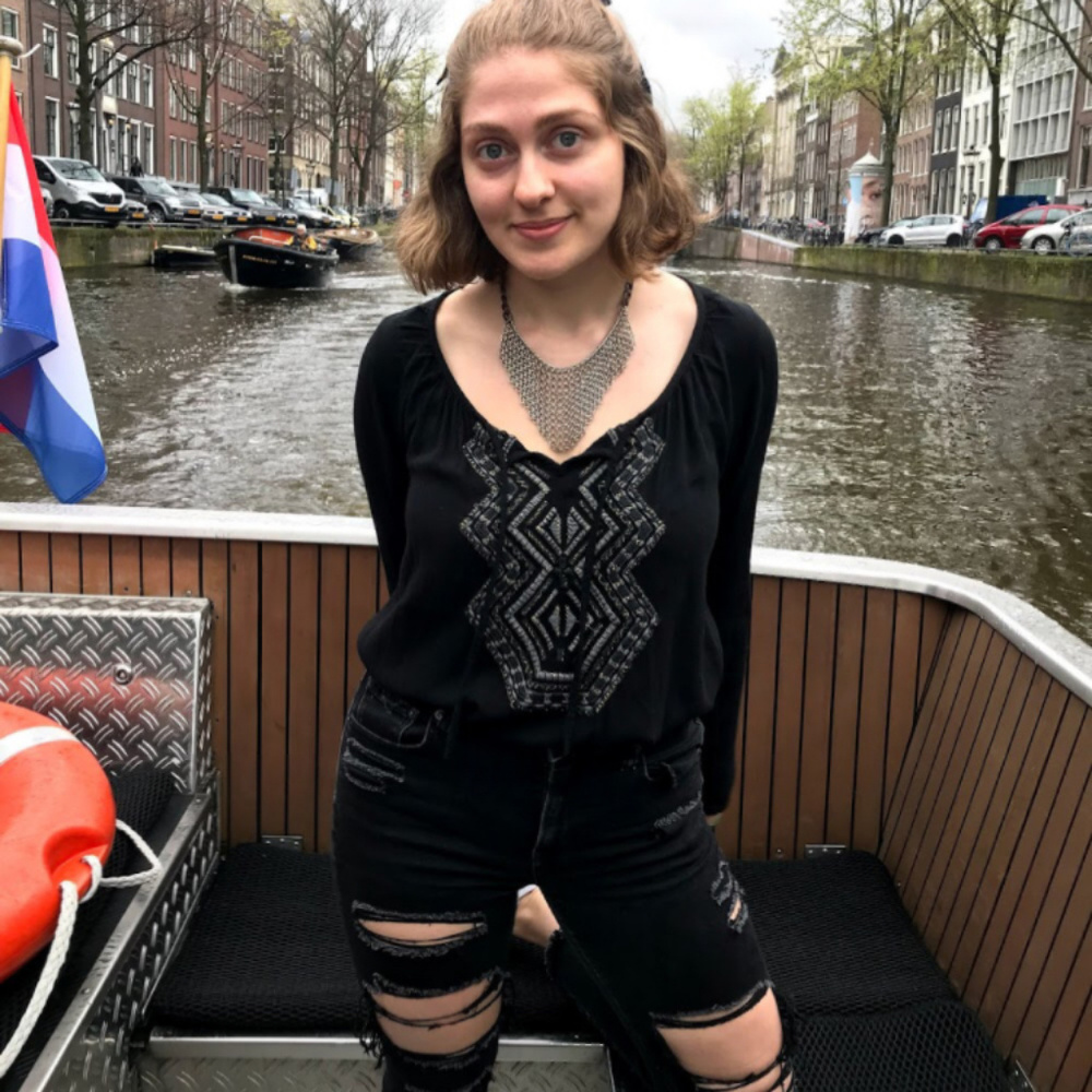 Meet your Posher, Esme